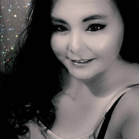 Meet your Posher, Angela - Picture 6 of 16